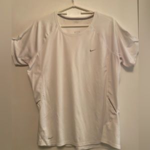 Nike dry fit short sleeve t-shirt